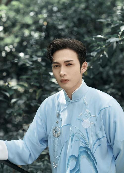 张彬彬最新娱乐爆料微博,娱乐圈新动向揭秘！  第1张